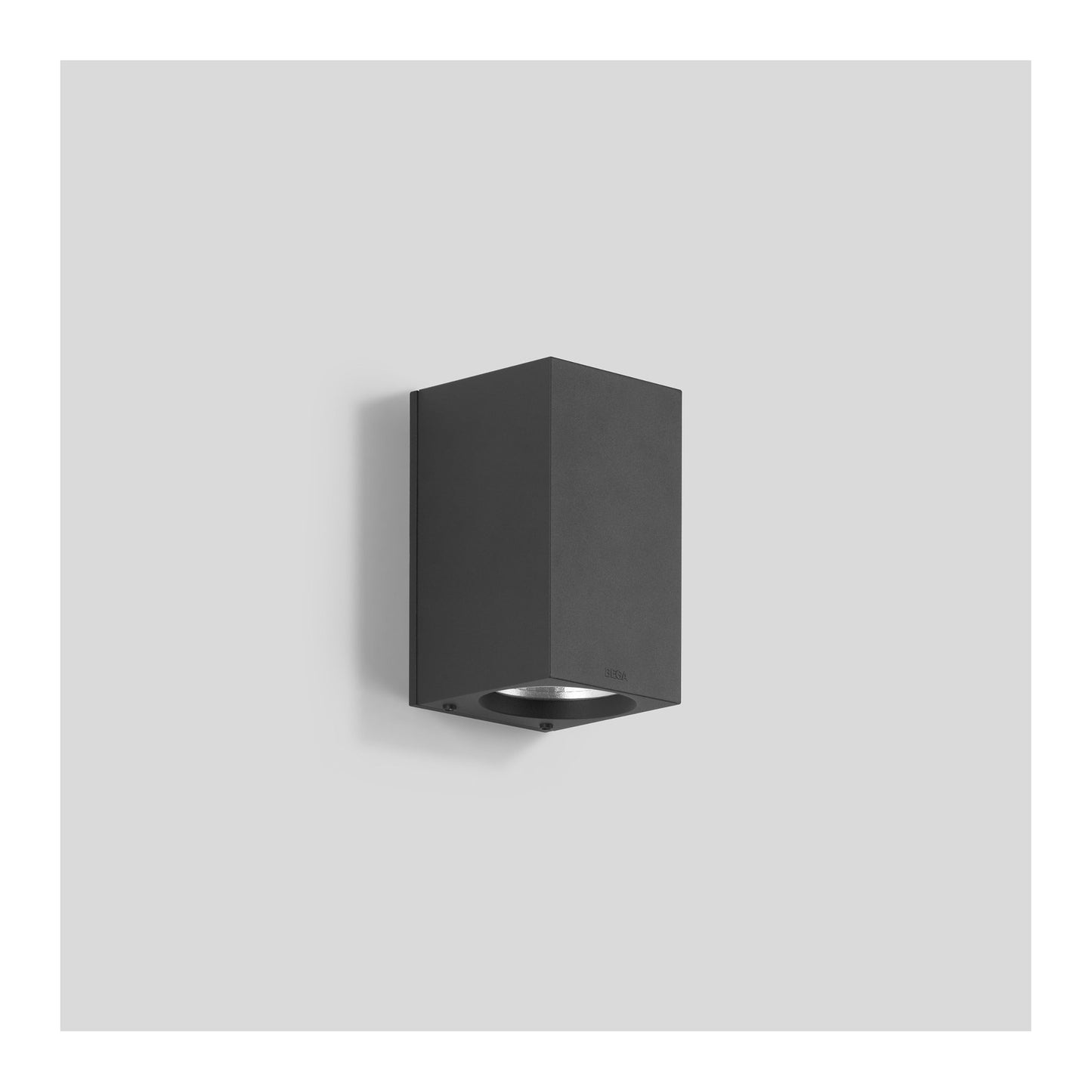 33591 Medium LED Wall Light