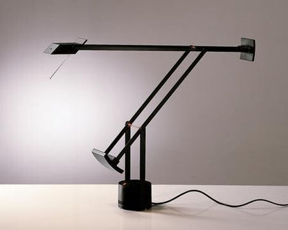 Artemide Tizio Desk Lamp