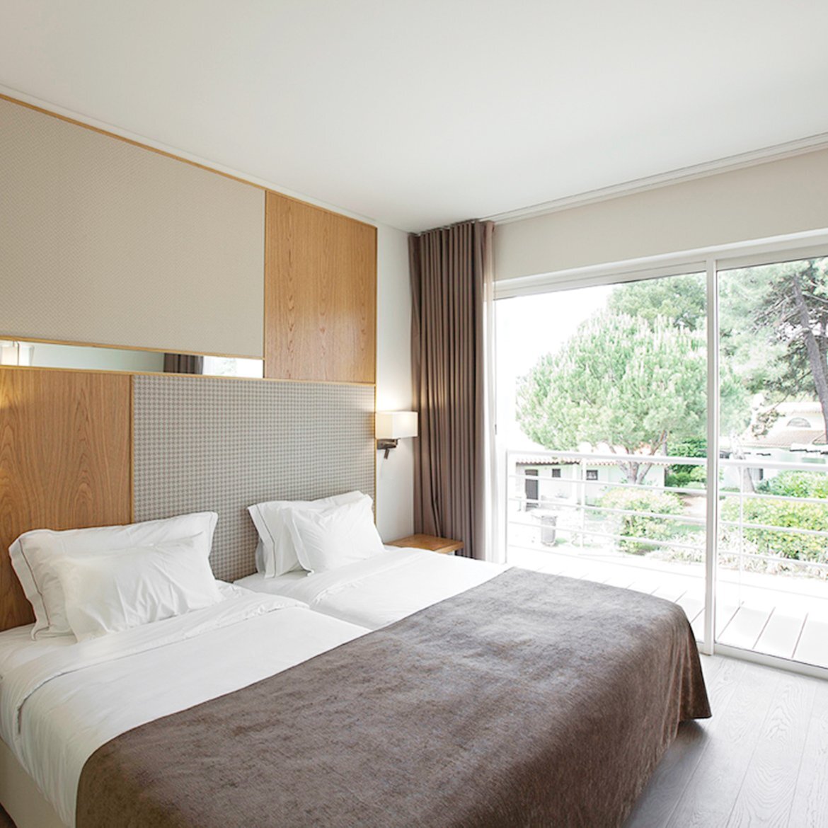 Astro Park Lane Wall Light