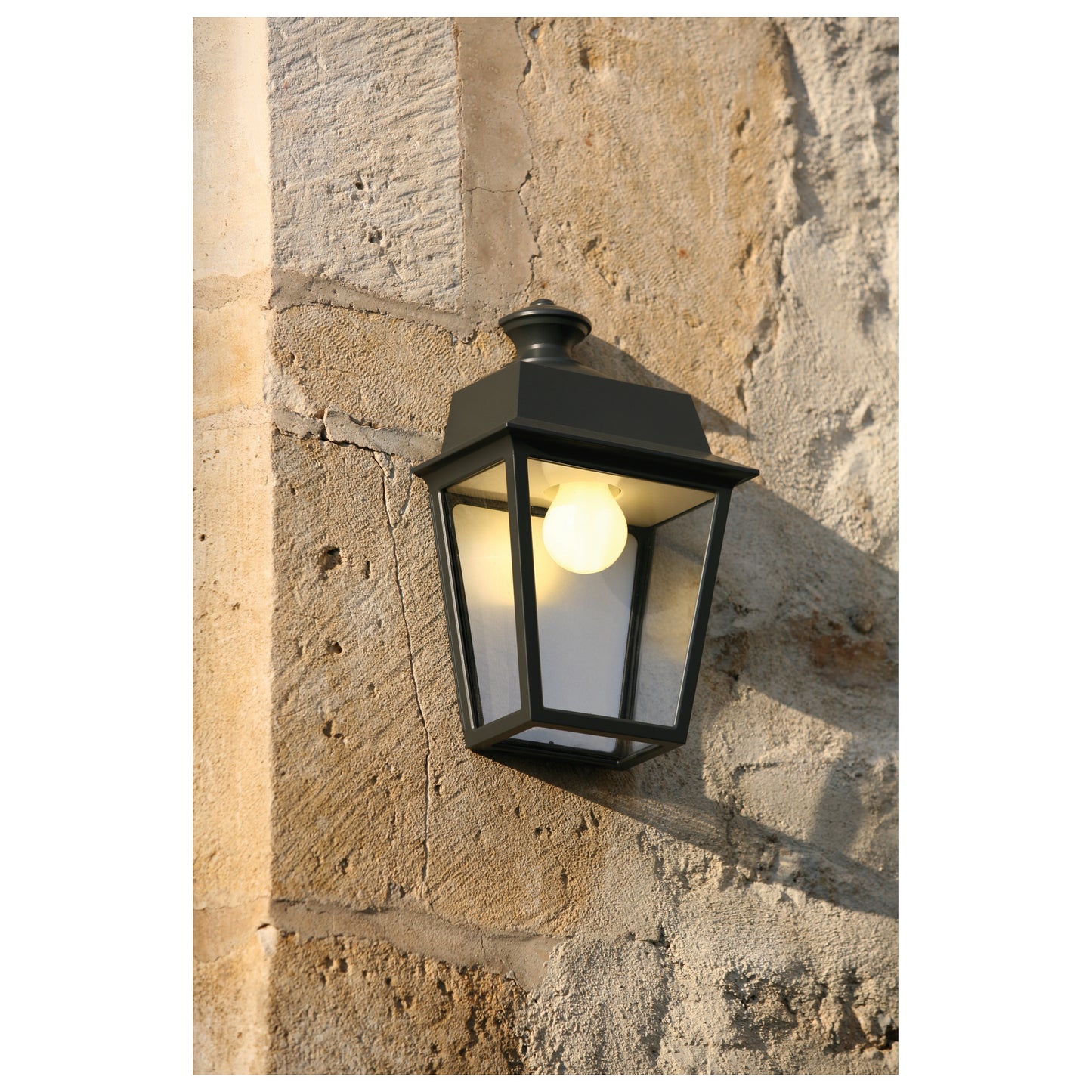 Place des Vosges 1 Evolution Clear Glass E27 Wall Light