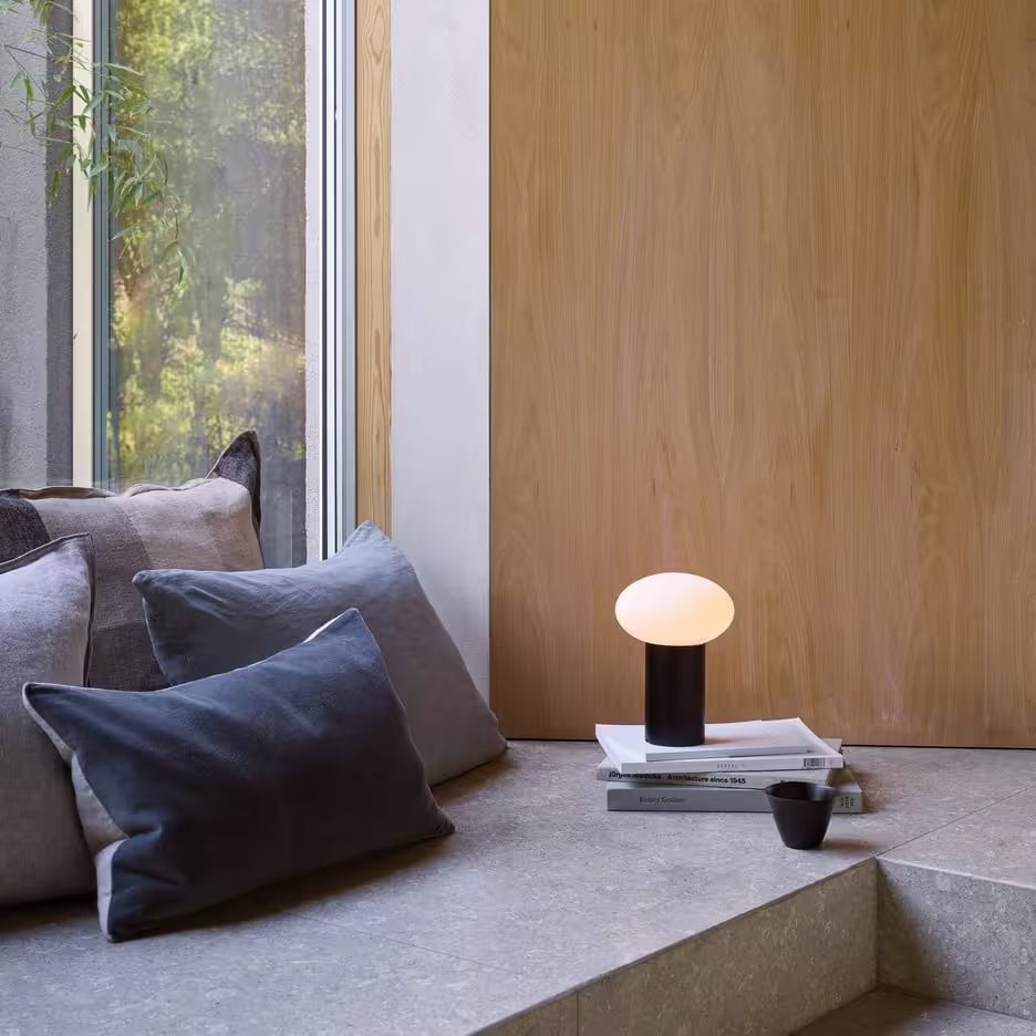 Zeppo Portable Table Lamp