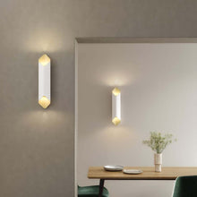 Astro Ako Wall Light