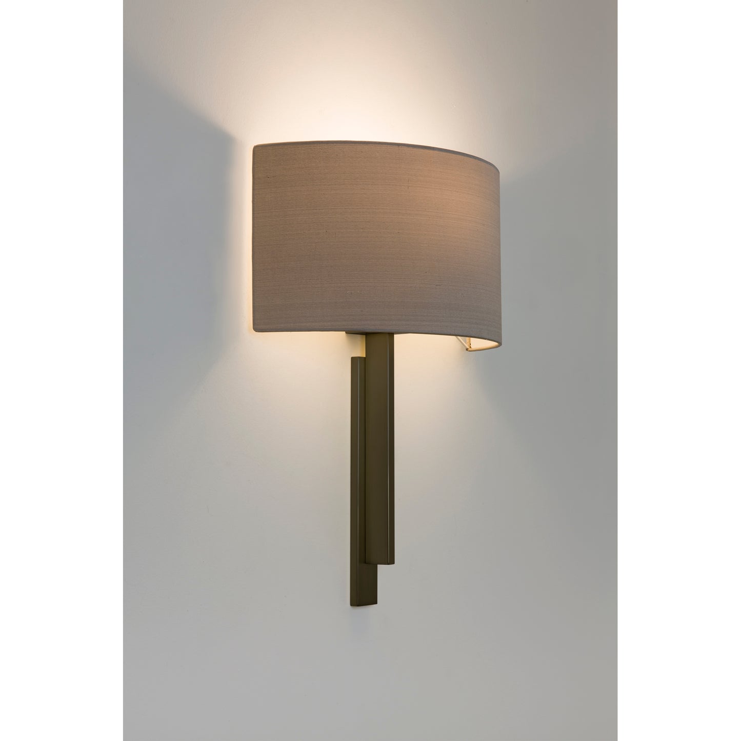 Tate Wall Light