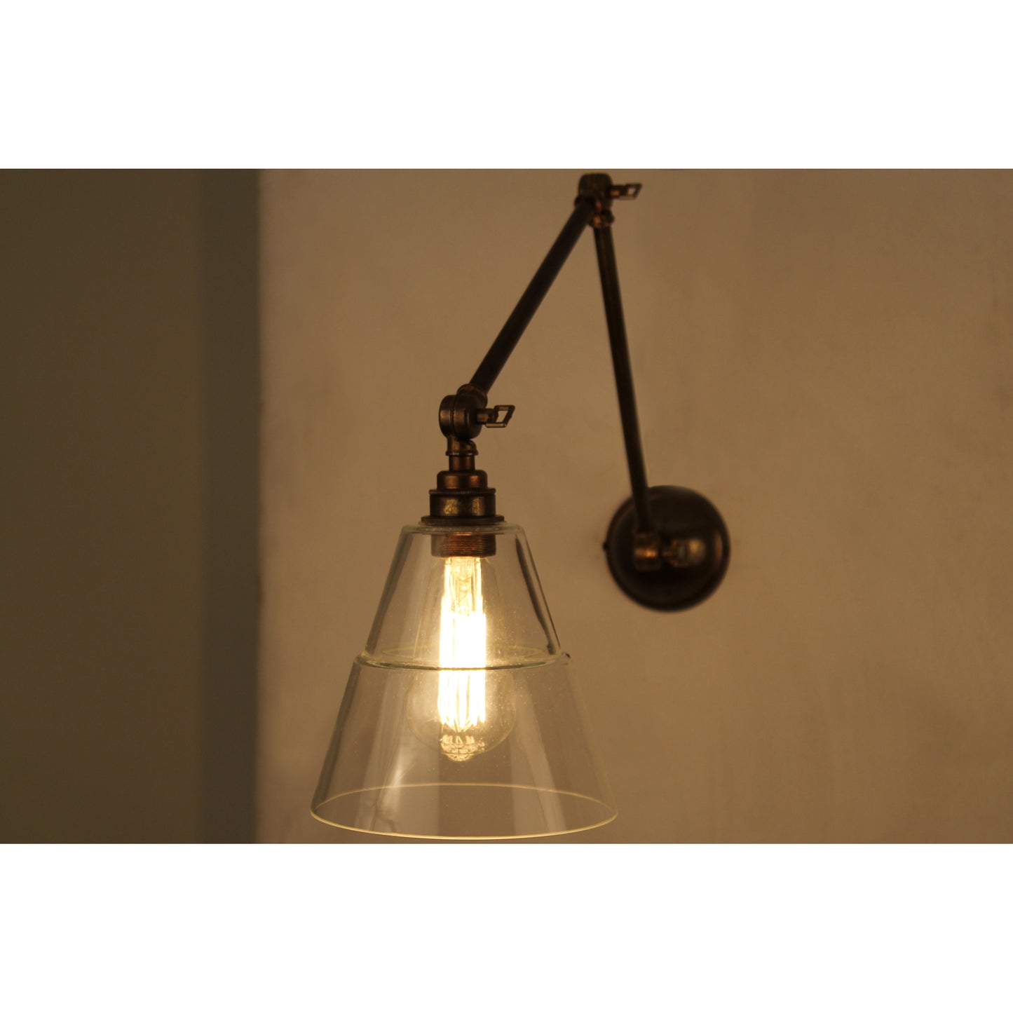 Lyx Cone Adjustable Arm Poster Light