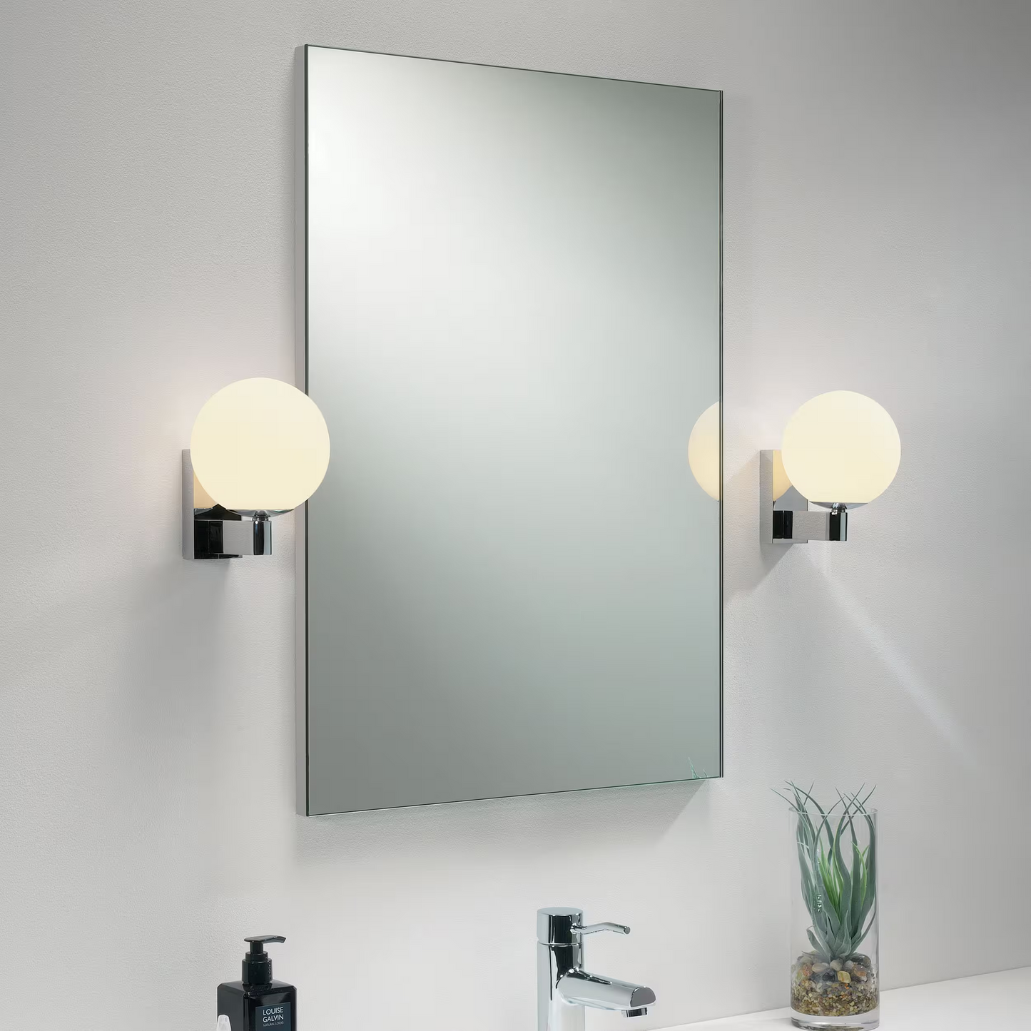 Sagara Wall Light
