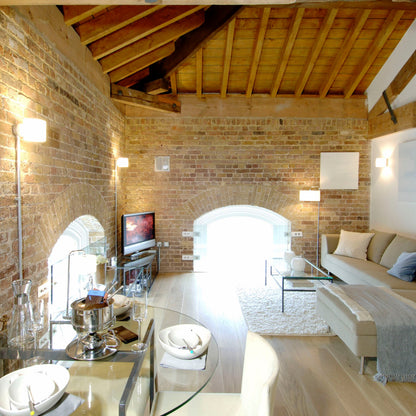 Astro Tokyo Wall Washer