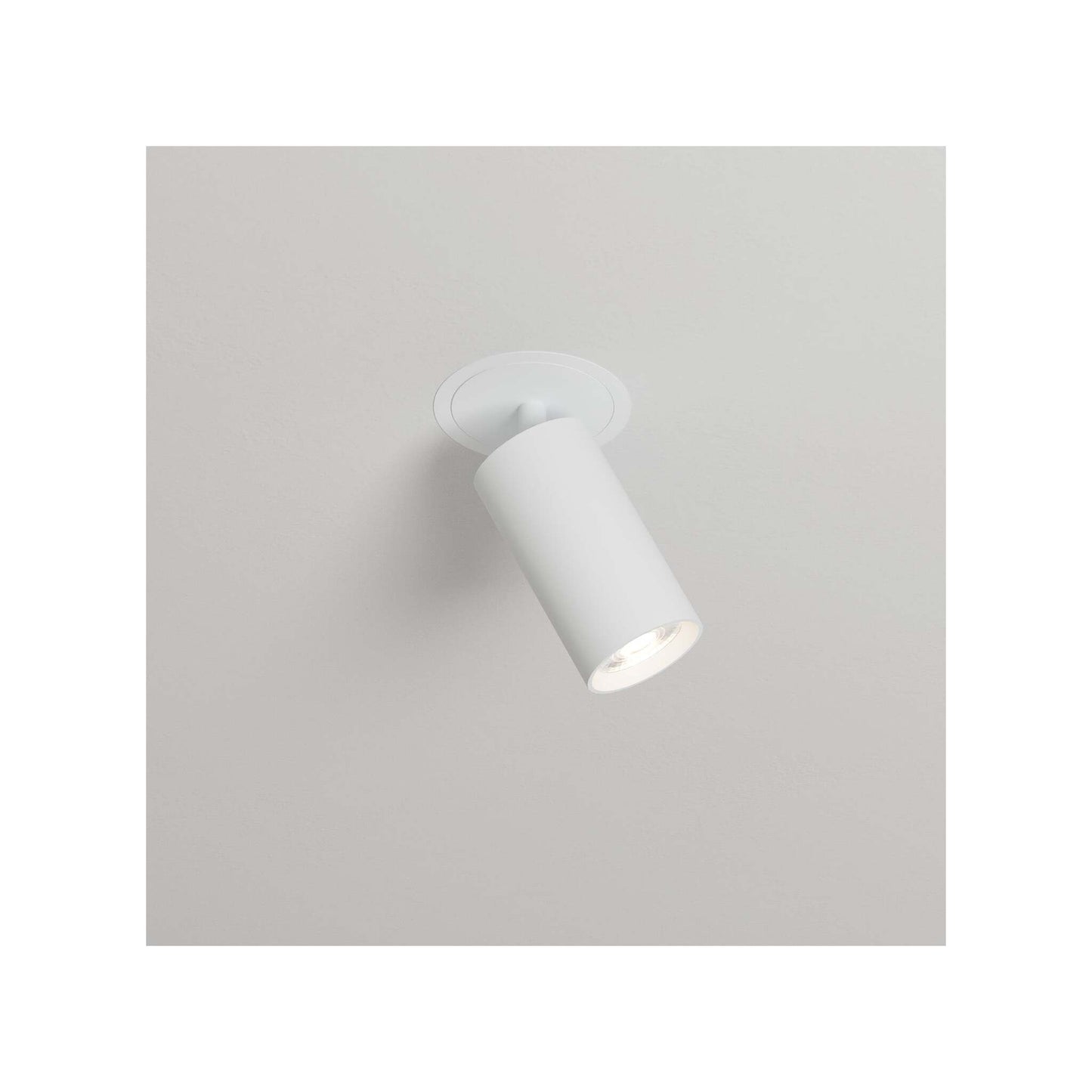 Core Recessed Trim Spotlight in White