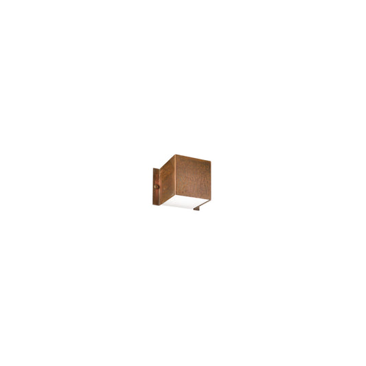 Decori Outdoor Wall Light