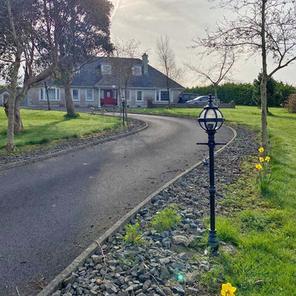 Harte Heritage Lamp Post