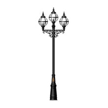 Harte Heritage Triple-Head Lamp Post