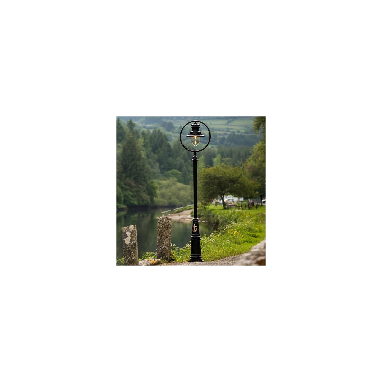 Classic railway style lamp post in cast iron and steel 3.65m