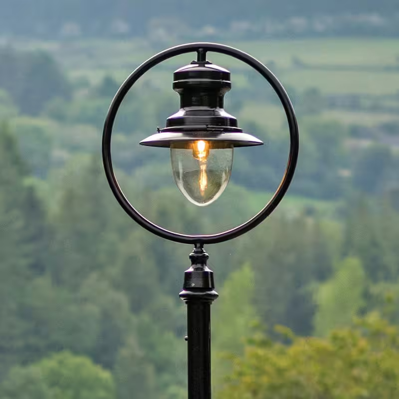 Classic Railway Style Lamp Post In Cast Iron And Steel 3.65M