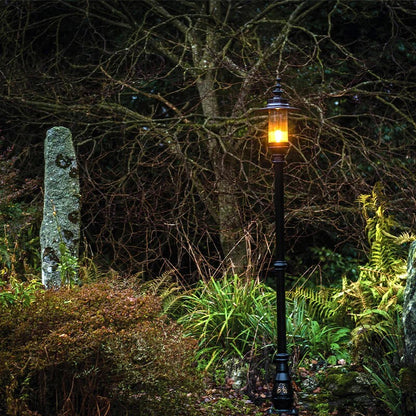 Harte Courtyard Outdoor Post Light