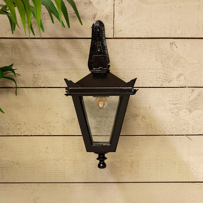 Harte Traditional Outdoor Wall Light