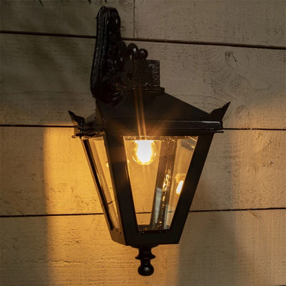 Harte Traditional Outdoor Wall Light