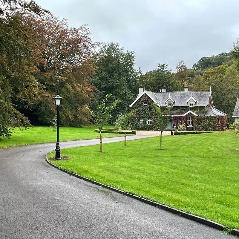 Victorian Traditional Cast Iron Lamp Post 3M