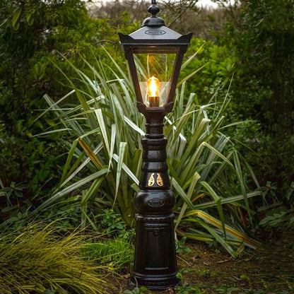 Harte Manor Outdoor Post Light