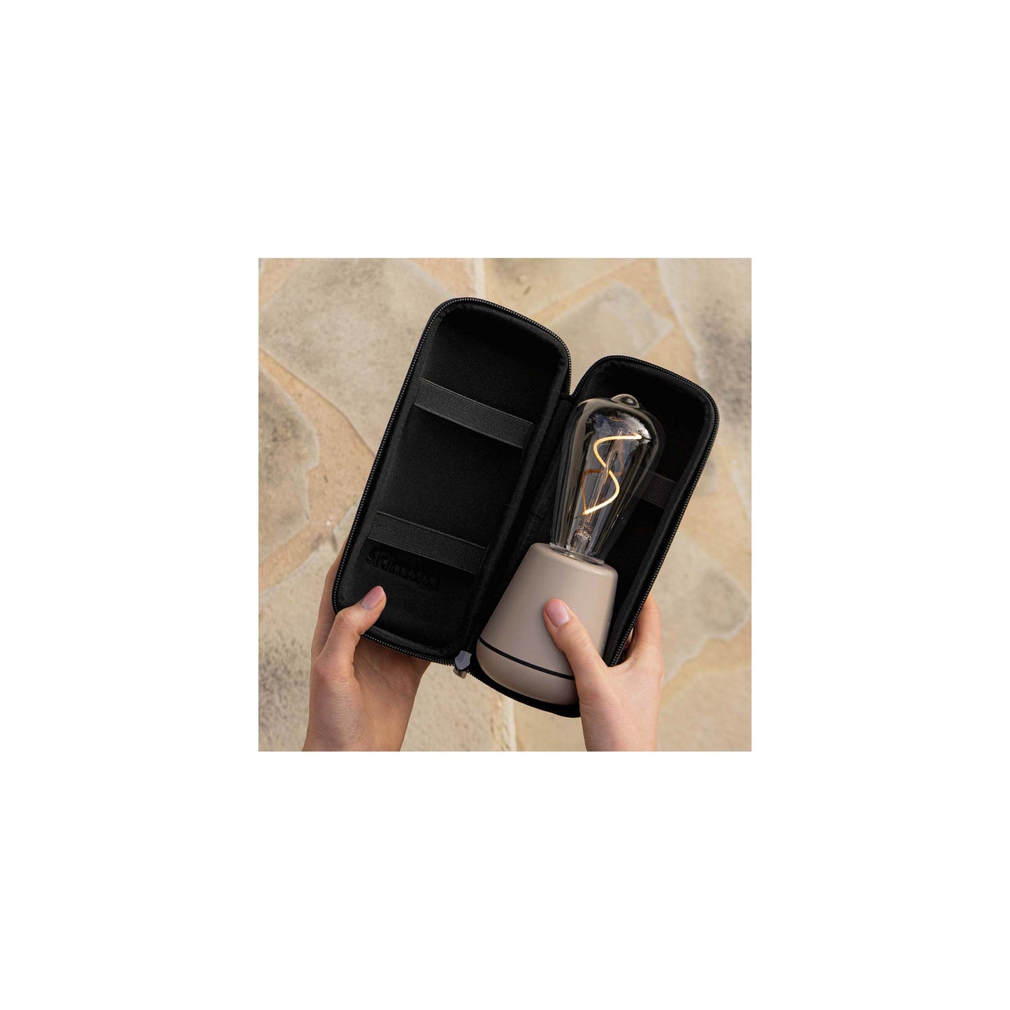 Humble travel case black