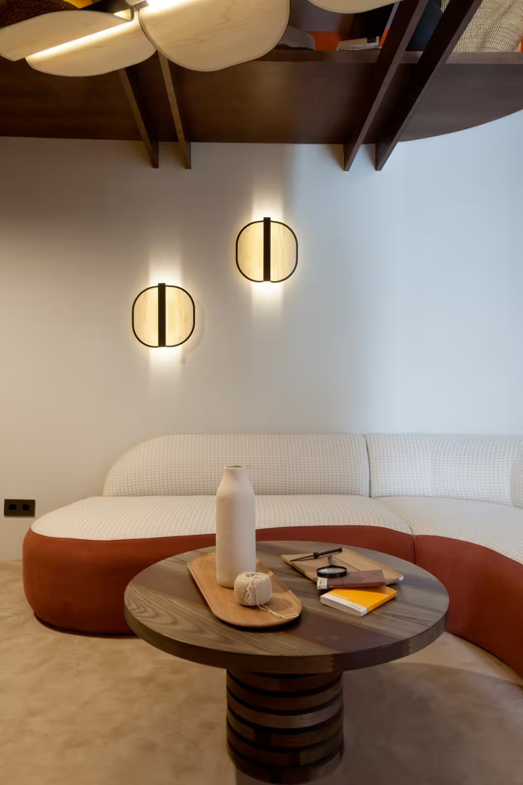 Omma Wall Light