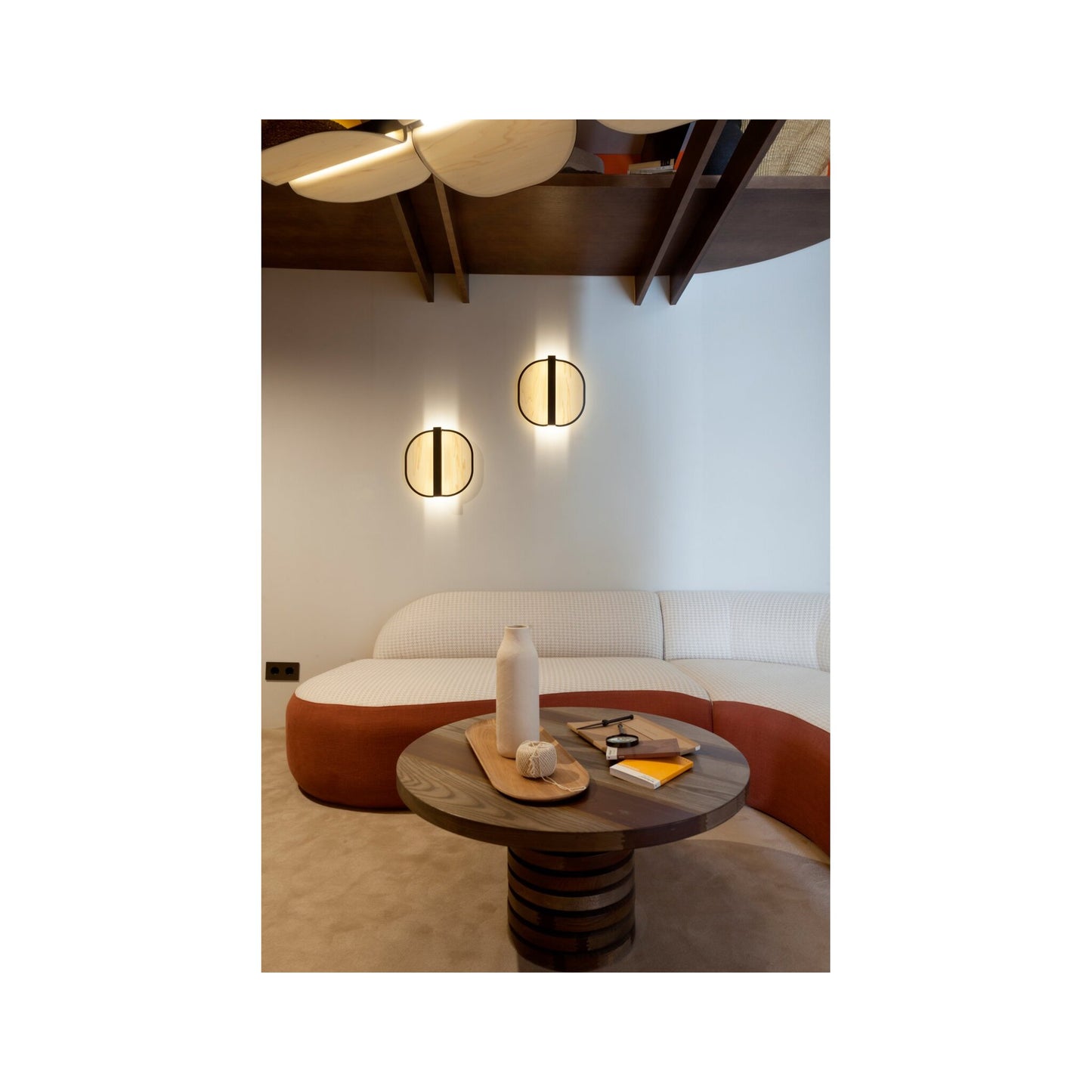 Omma Wall Light