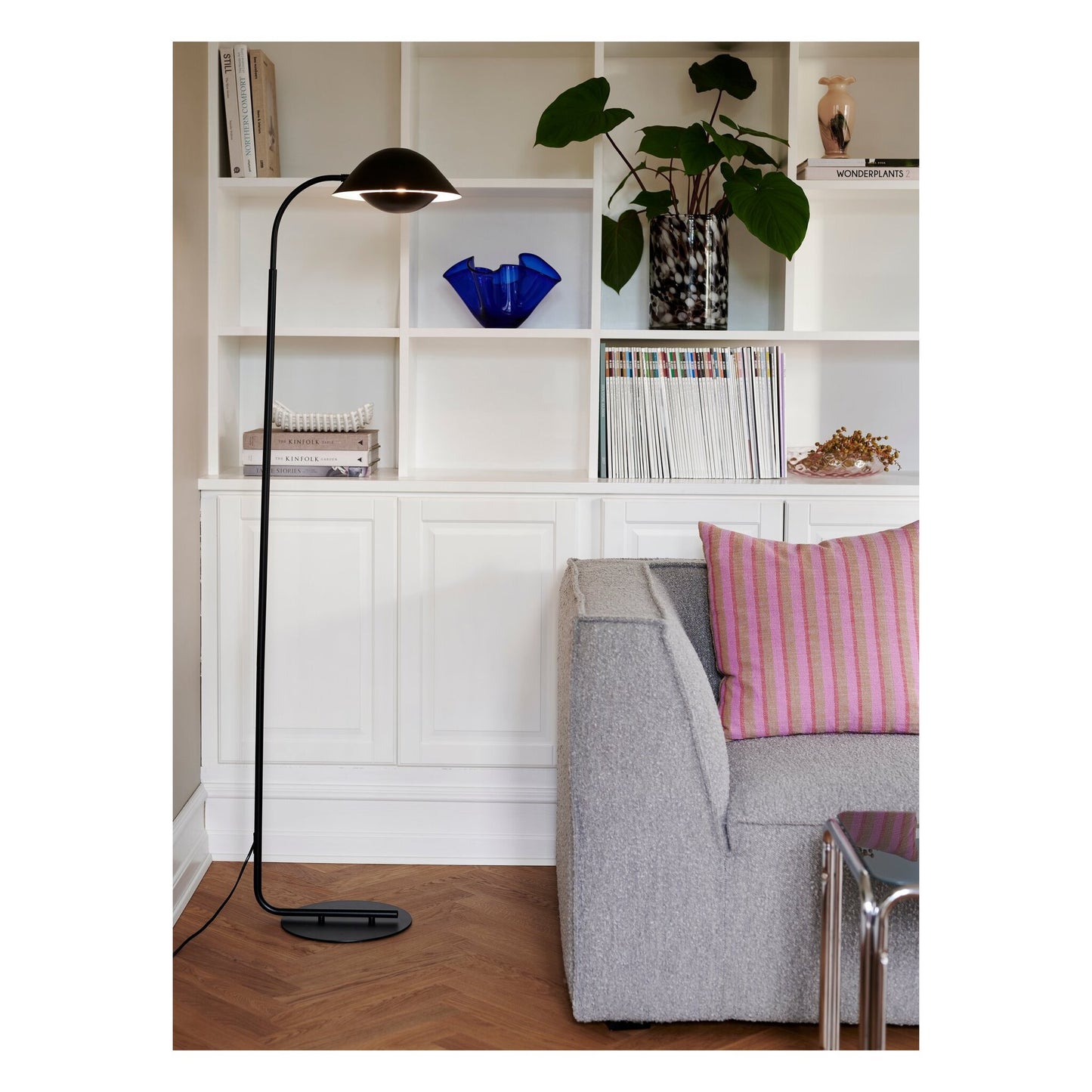 Freya Floor Lamp in Black