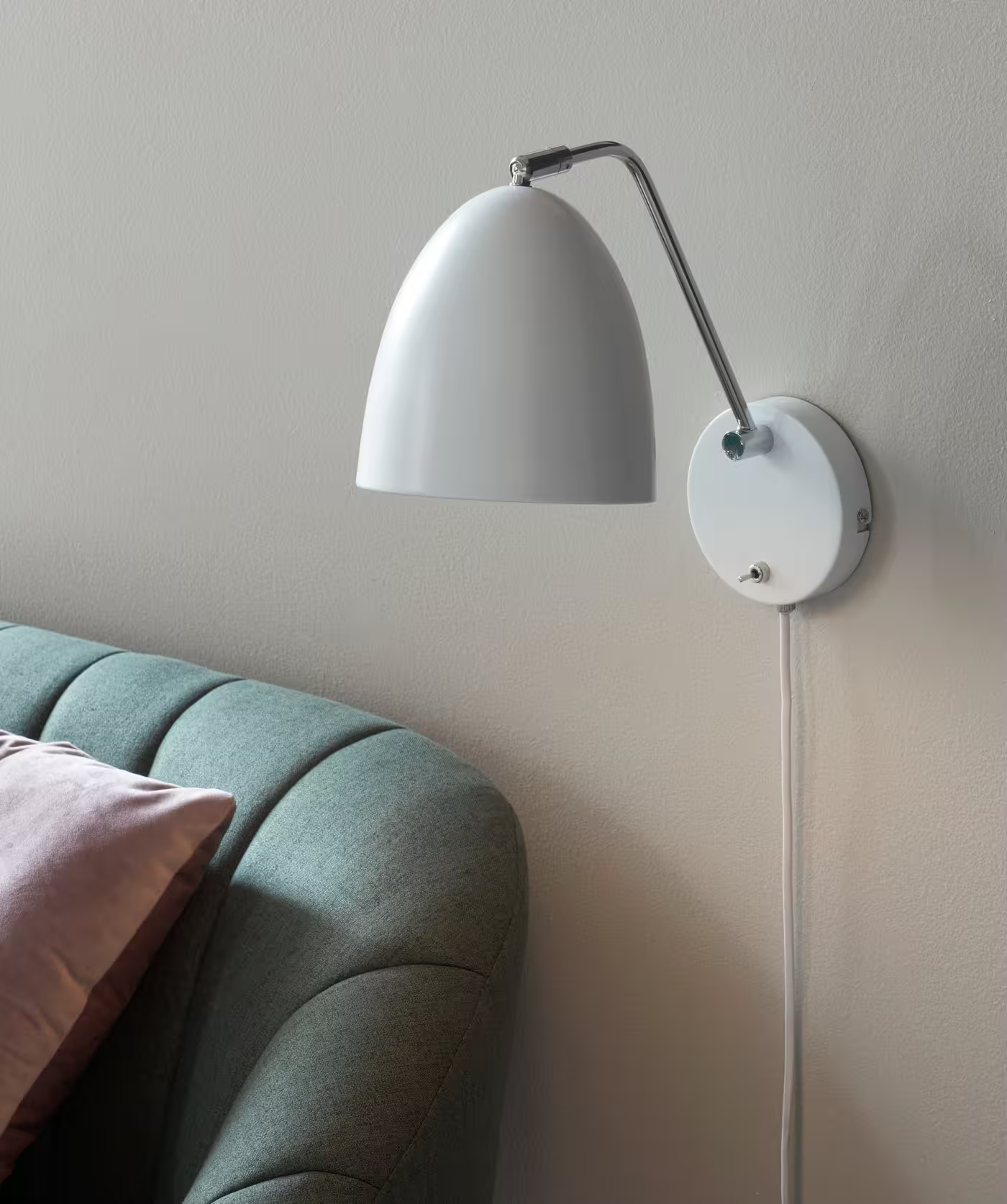 Alexander 16 Wall Light