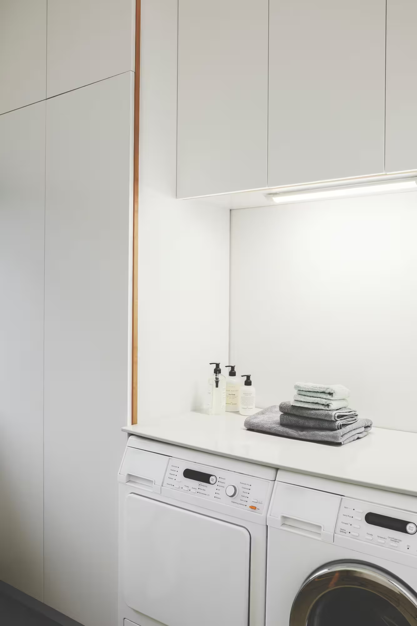 Glendale 60 Batten Light Fitting in White