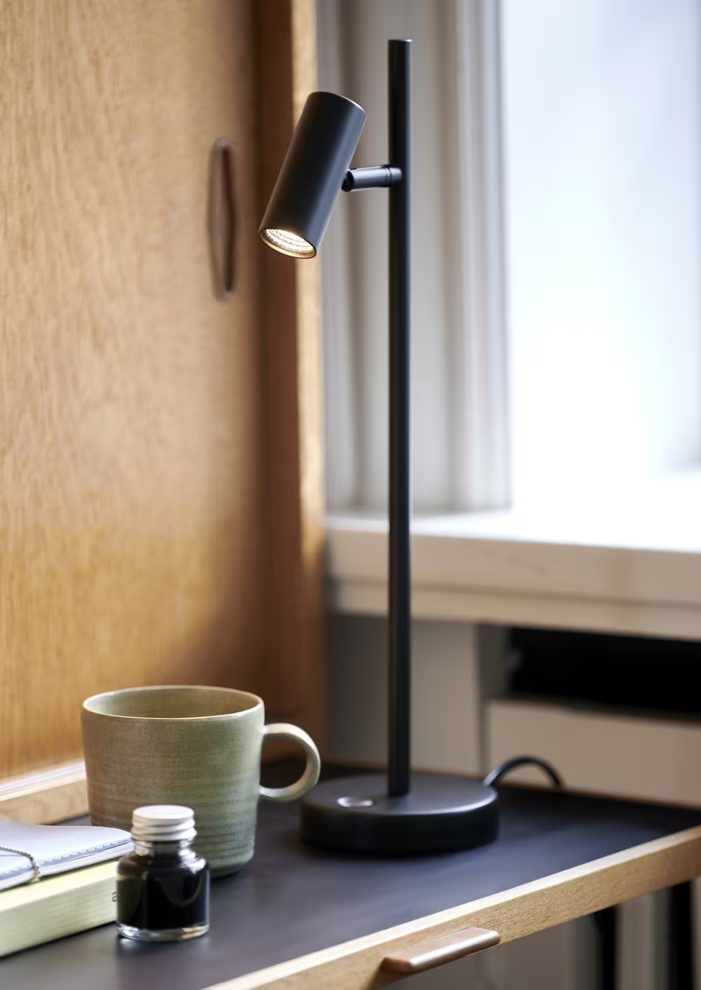 Omari Table Lamp