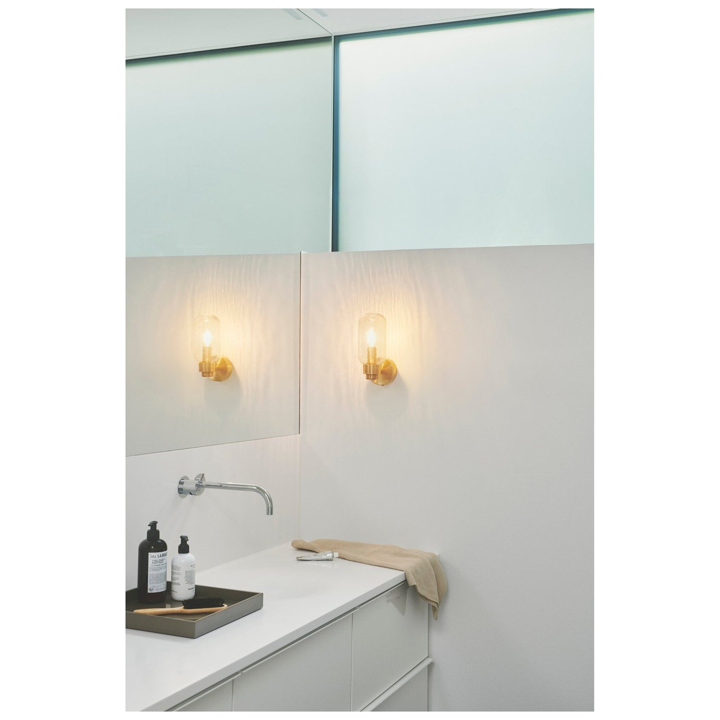 Tutan Wall Light in Brass