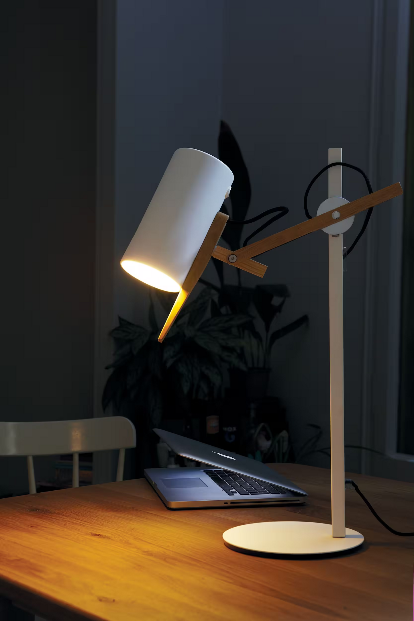Scantling S Table Lamp
