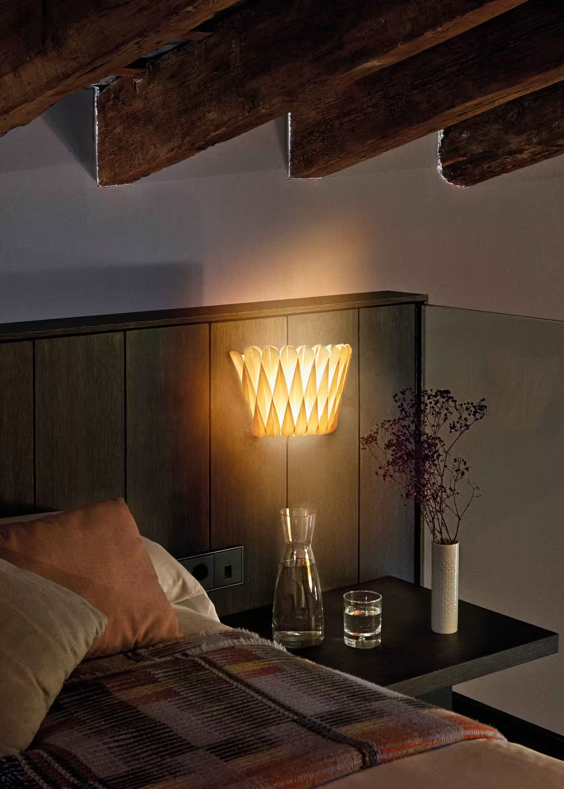Lola Wall Light