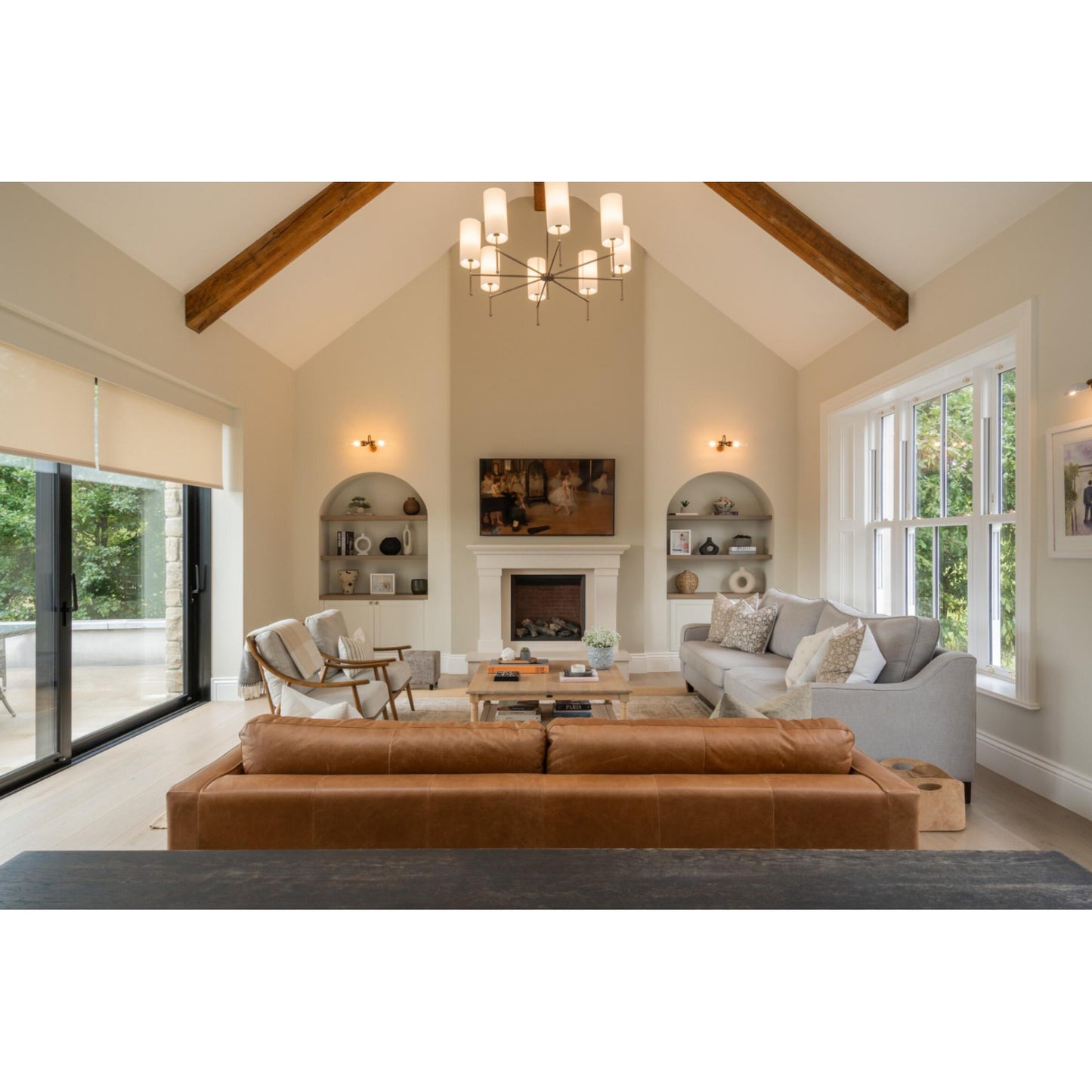 Arizona 8-Arm Modern Brass Chandelier