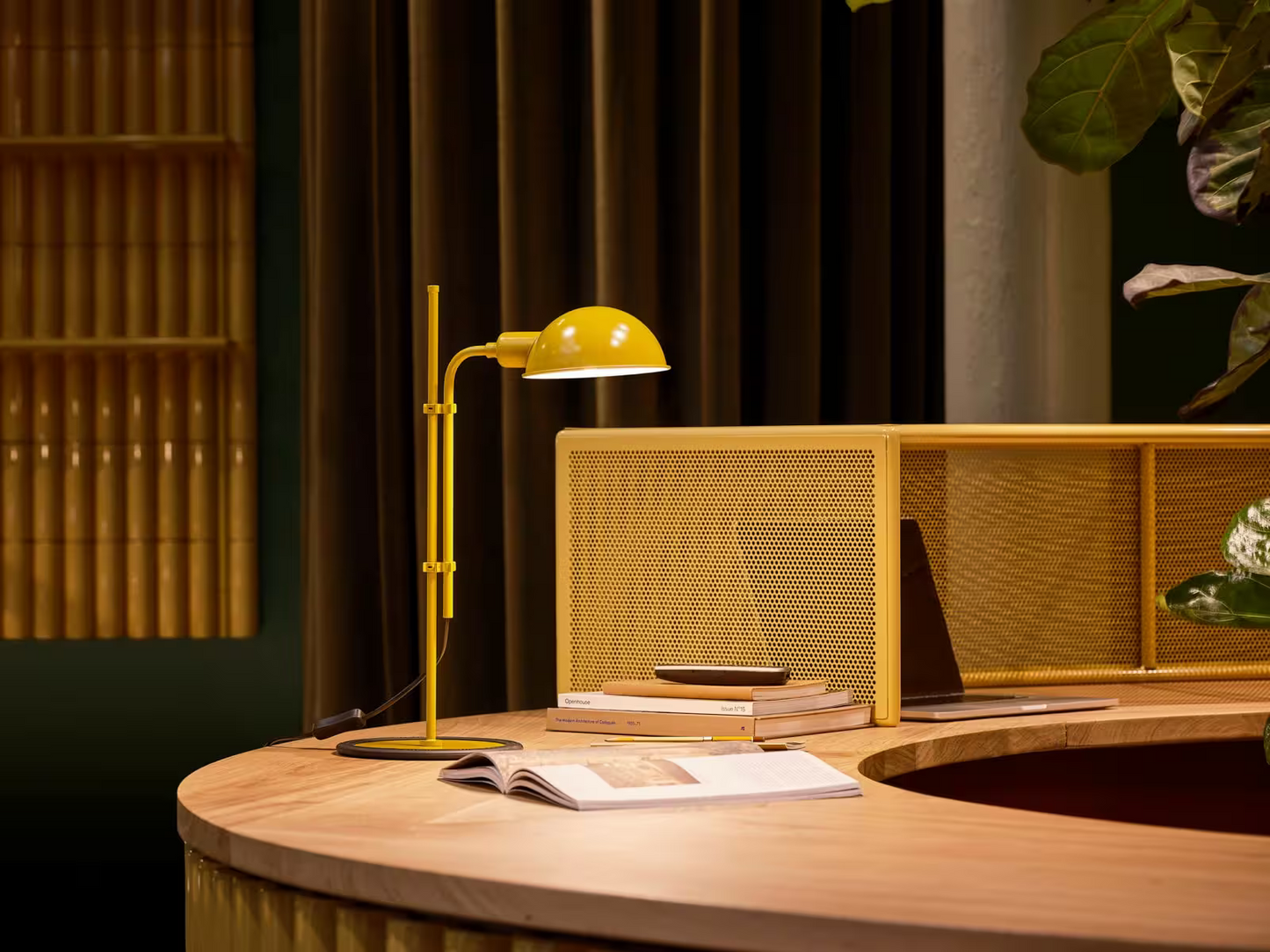 Funiculi S Table Lamp