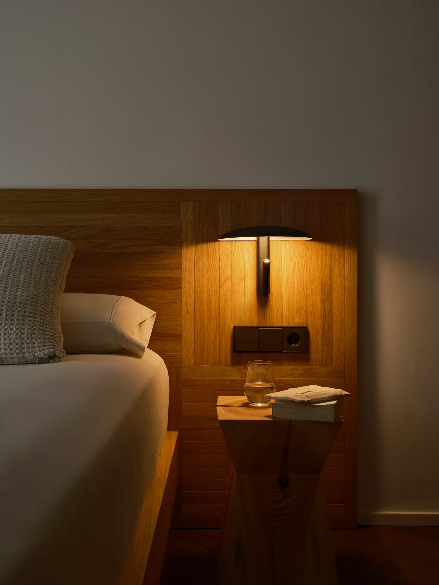 Konoha LED Wall Light