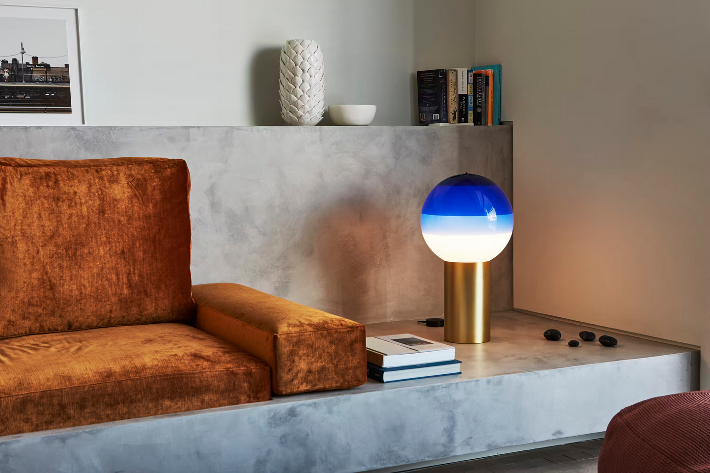 Dipping Light Table Lamp