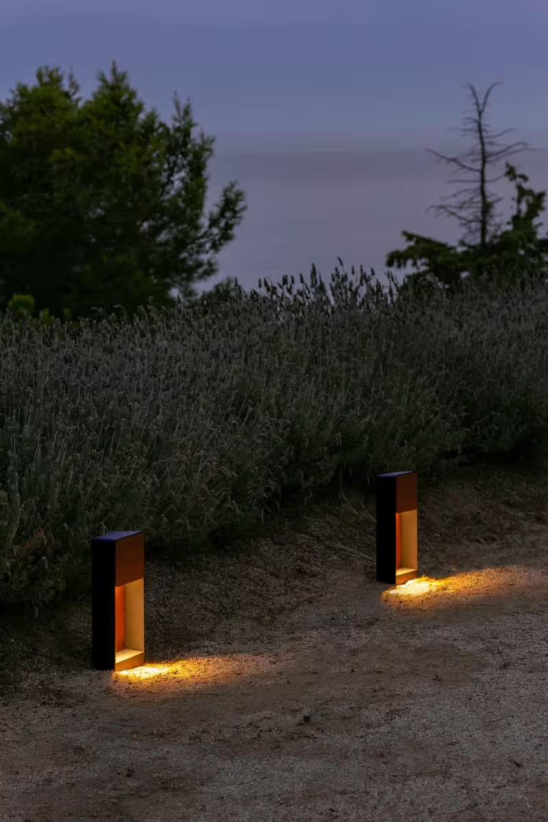 Lab B 35 LED Bollard IP65