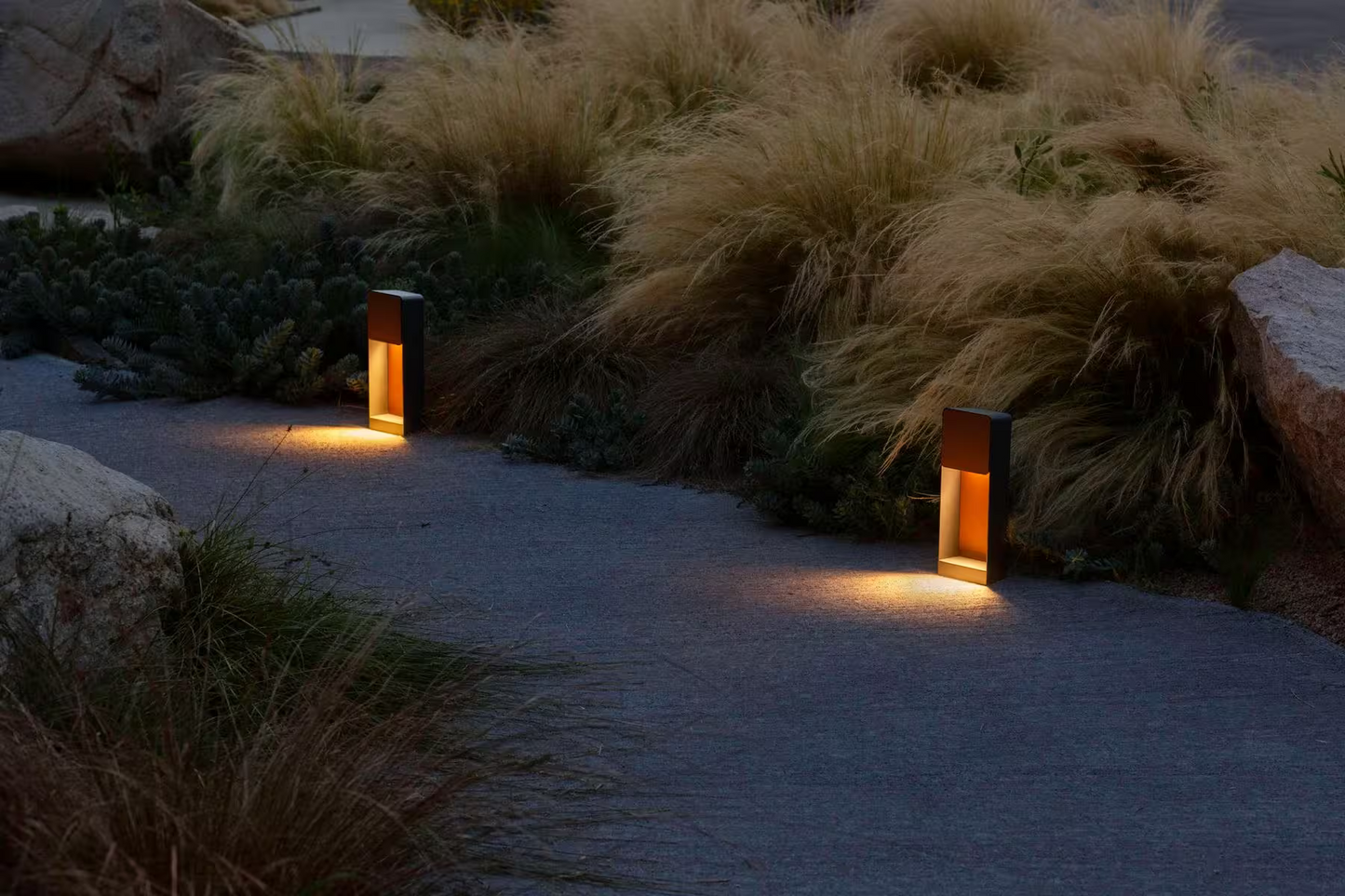 Lab B 35 LED Bollard IP65