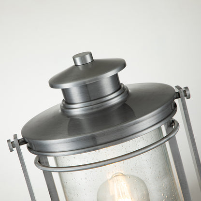 Quintiesse Booker Pedestal Lantern