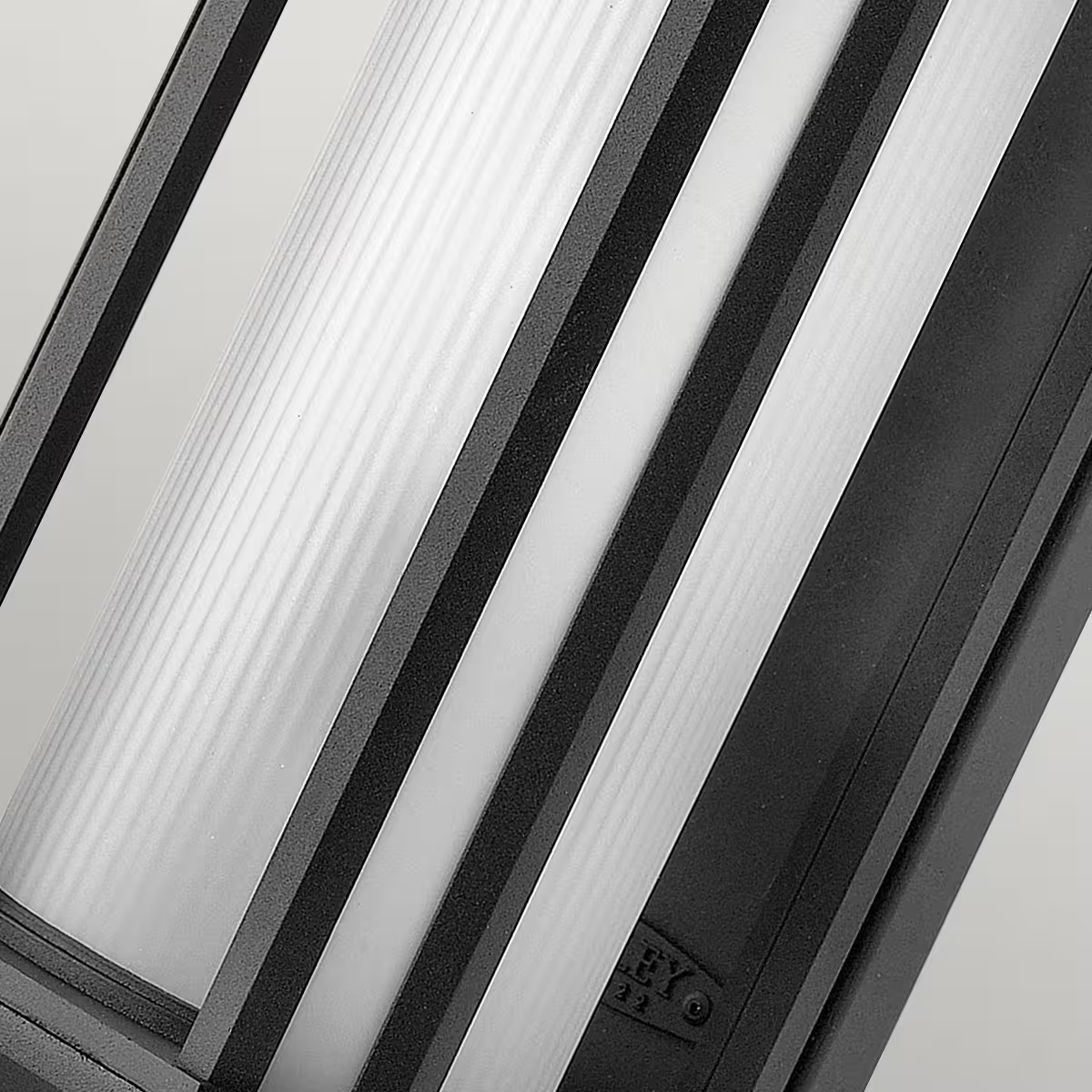 Castelle 1-Light Wall Lantern