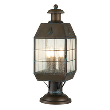 Quintiesse Nantucket Pedestal Lantern