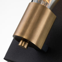 Quintiesse Silas Wall Light