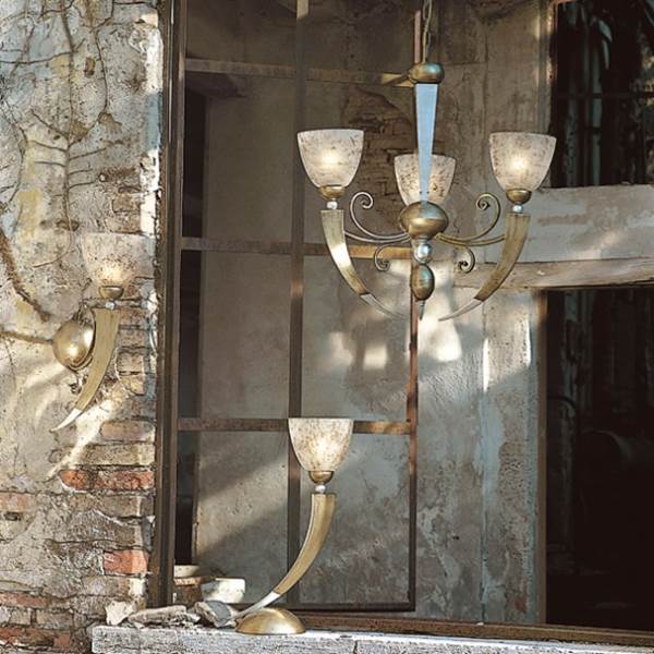 Mm Lampadari Horn Three-Light Chandelier with Golden Leaf Details & Blown Glass Cups